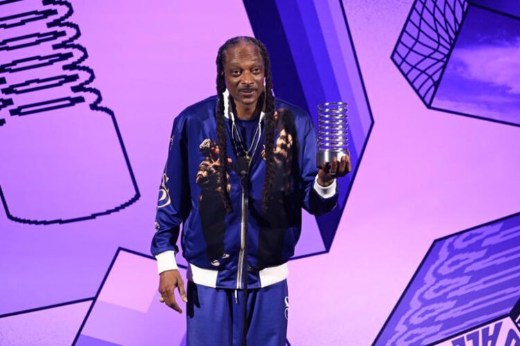 Snoop Dogg Was Unprepared to Explain Same-Sex Couple in ‘Lightyear’ to Grandson