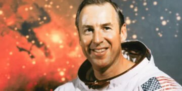 From the Moon to History: The Remarkable Life of Apollo 13 Commander Jim Lovell